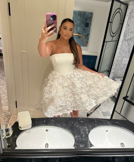 Jacqueline Jossa model nice pic