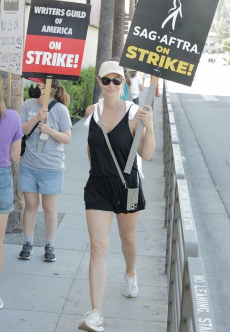 Jeri Ryan beautiful actress pictures