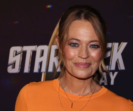 Jeri Ryan erotic actress pics