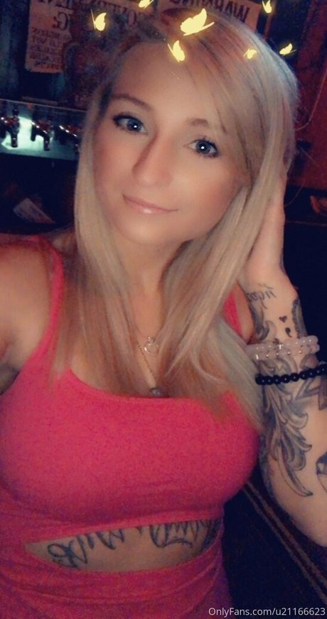 Sunny Bunnnie model beautiful photo