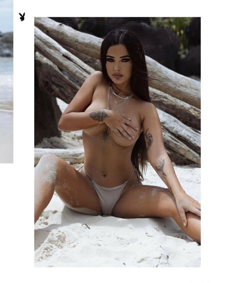 Gieorgia Kettle model pretty image