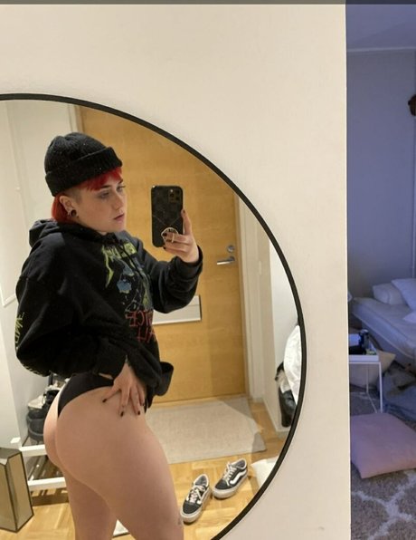 Eki102 art model pic