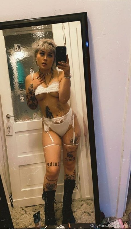 Eki102 model top photo