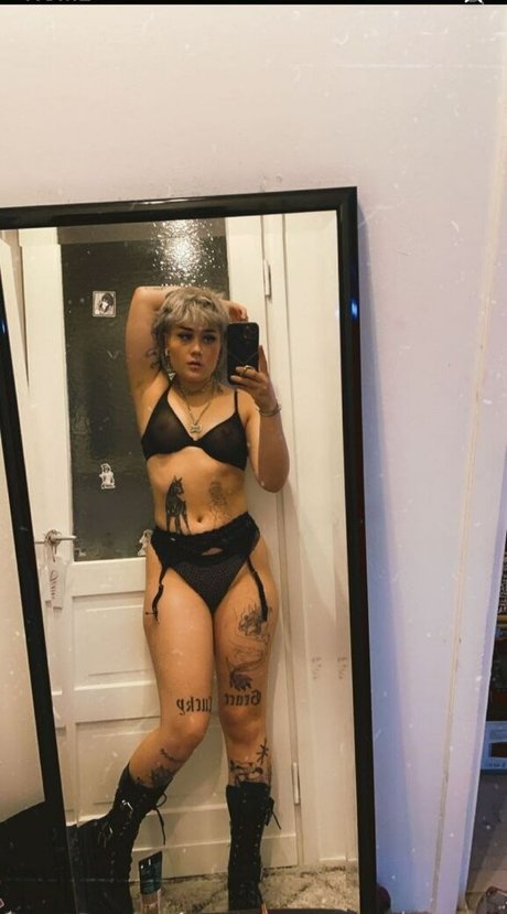 Eki102 nice pornstar image