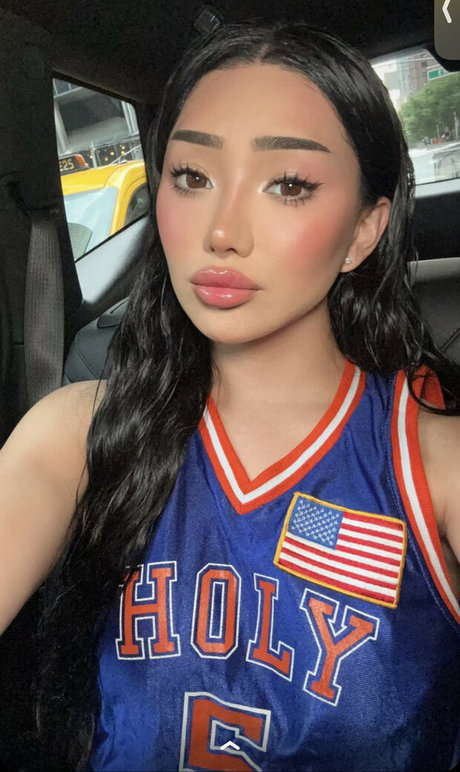 Nikita Dragun pornstar erotic img