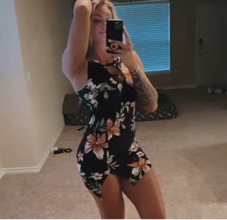 Jordan Elizabeth pornstar pretty photo