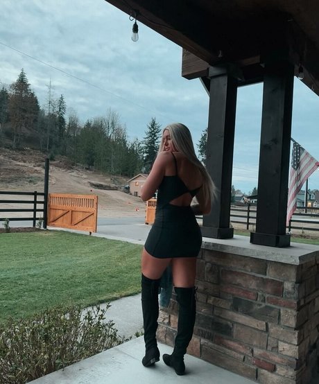 Jordan Elizabeth porn actress image