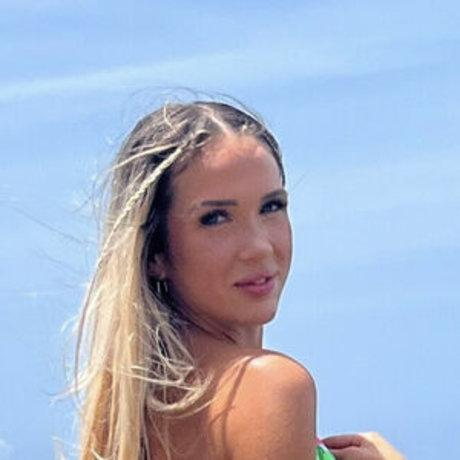 Kara Hontas model top gallery