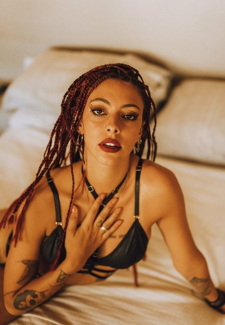 Lupe Cozzolino naked actress photos