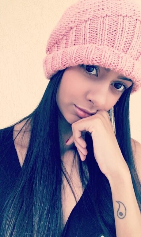 Sweetclassybae pretty actress photo