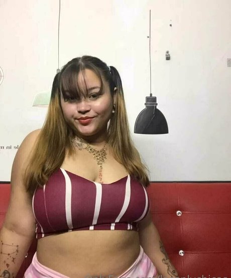 lasonlychicas erotic model image