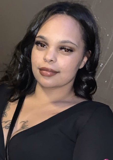 Dominique Marks xxx actress gallery