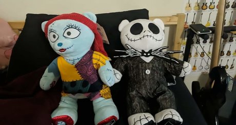 Kizzlebits sexy model gallery