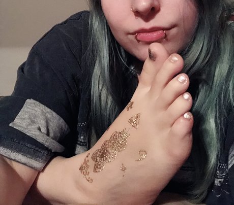 Princess Newyr nudes model images