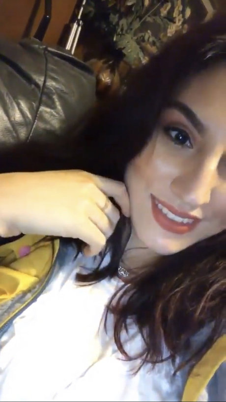 _Princess Cloud_ erotic model gallery