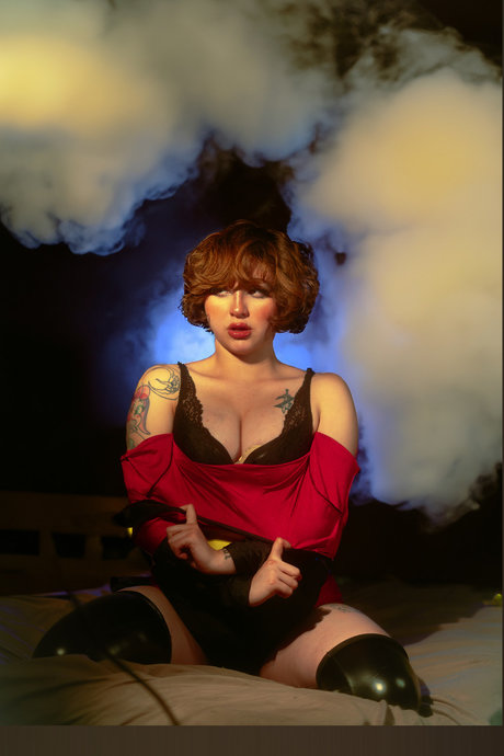 Daisuke exclusive high quality actress pics