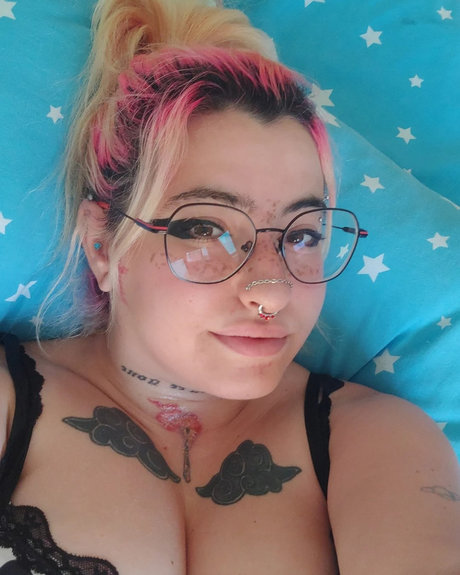 Miiu model top image