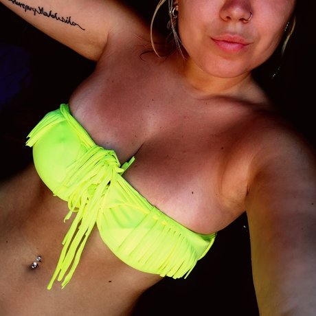 Claudita star free gallery