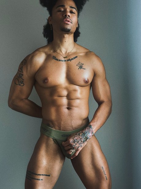 Chico Fit sexy model images