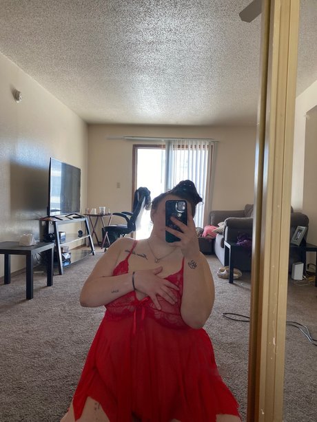 Cumslut_ free model pic