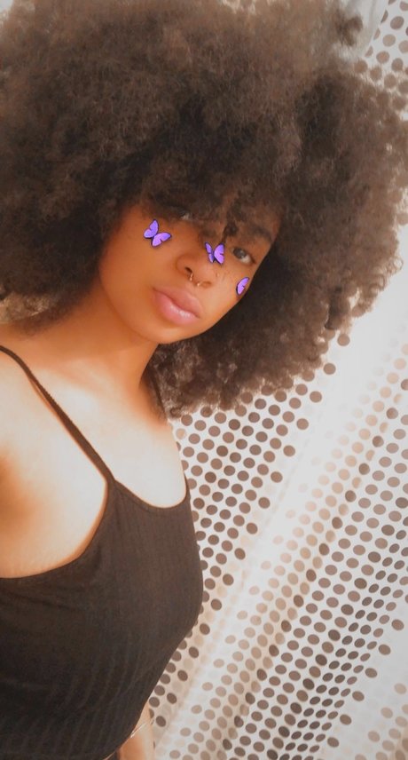 PrettyLightSkinThang porn star image