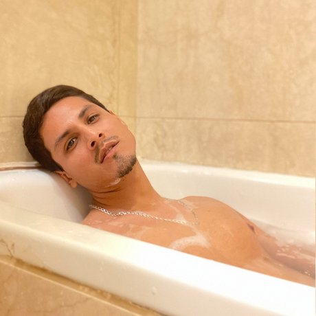 Dieguin Peru model perfect picture