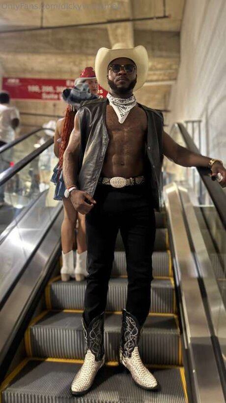 Dicky Von James actress photos