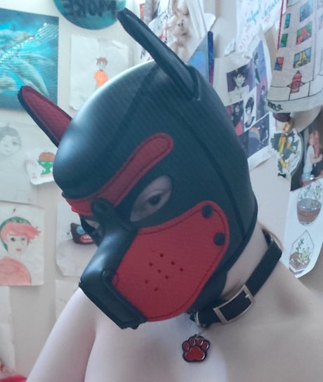 Puppy Slut model erotic pic