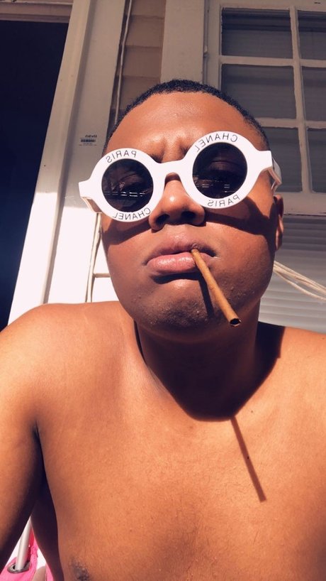 E anuel_ star nude photo