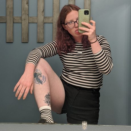 cait cute hot model pic