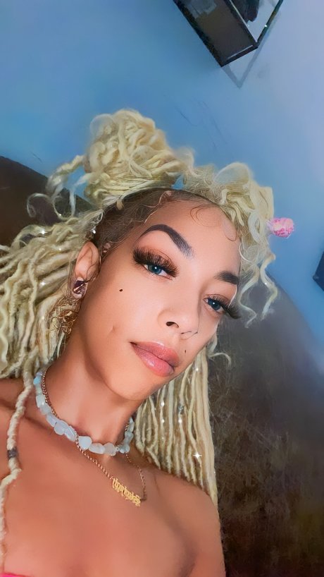 Princesss Skyhigh nude star img