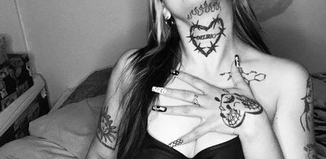 Delirio Fantasy erotic pornstar pictures