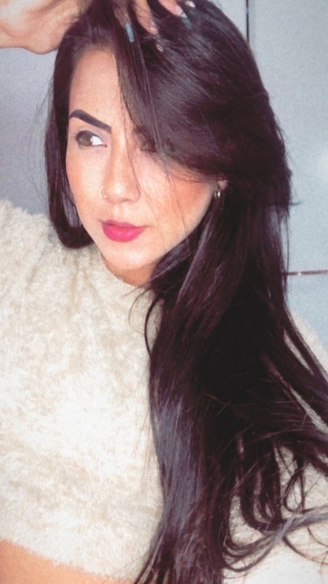 QueenBahia_ nude model pic