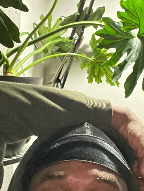 MisterxxSnicker model sexy pictures