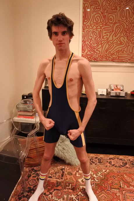 Diablito con Cara Angelito pretty actress photos