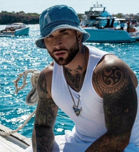 BadlumaXxxBang DOM nudes model pic