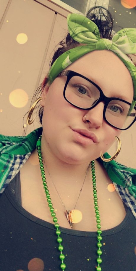 Queen Jai hot star photos