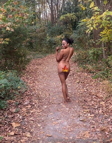 Queen Courtney porn star archive