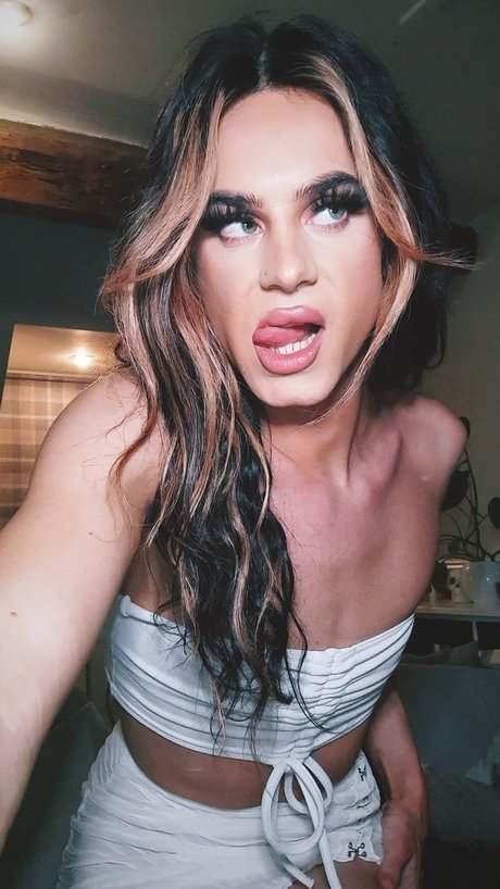 Queen KJ_ sexy pornstar gallery