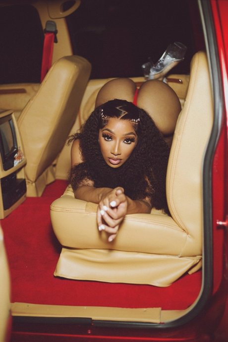 cutting up with quay_ model hot images