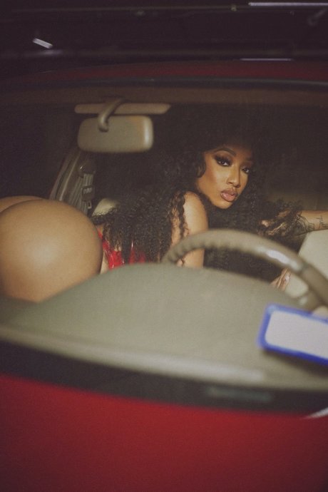 cutting up with quay_ sexy actress gallery