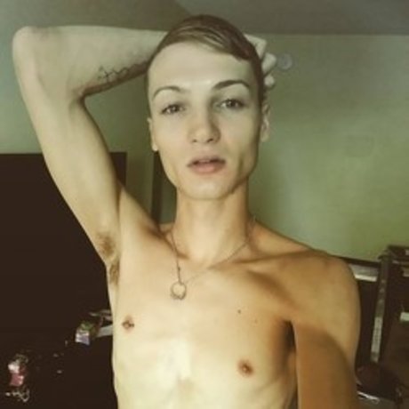 Cutieboi4life free pornstar img