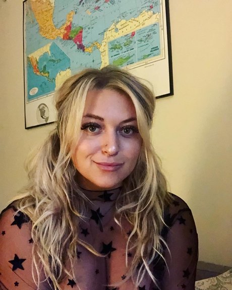 curvy star onlyfans xxx gallery