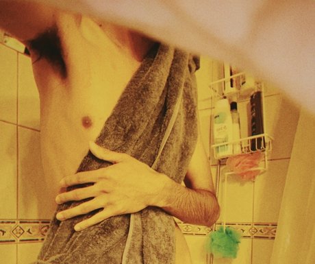 Q Incognito model erotic gallery