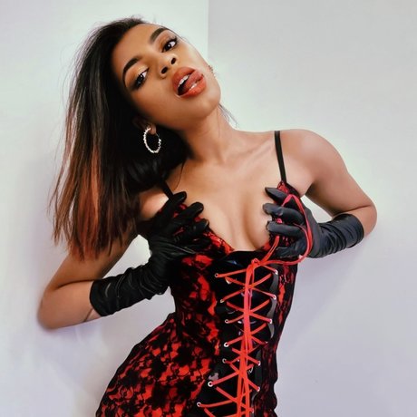 Mahogany Queen star sex photo