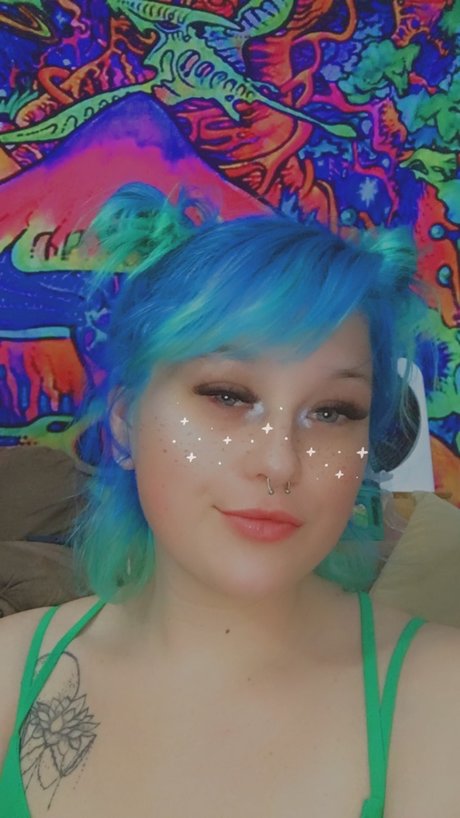 Queen Aurora 420 free star pics