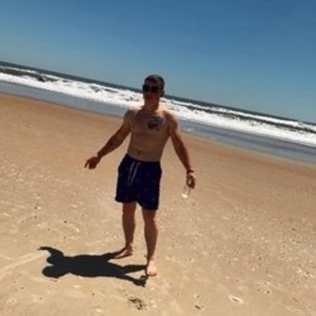 Q 50 king model erotic photo