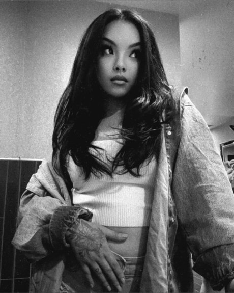 Puurty D pretty model pic