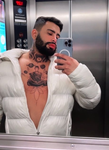 Edu Albuquerque star sexy picture