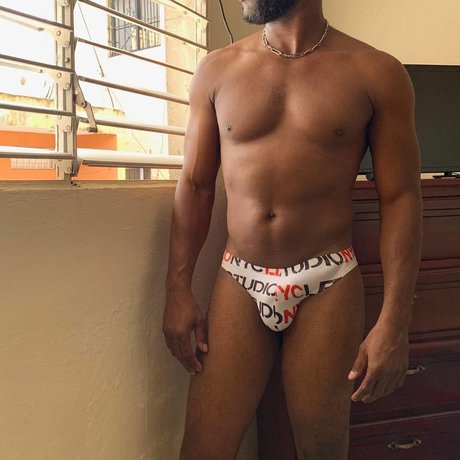 Dominicandarkmeatrd model nudes photos